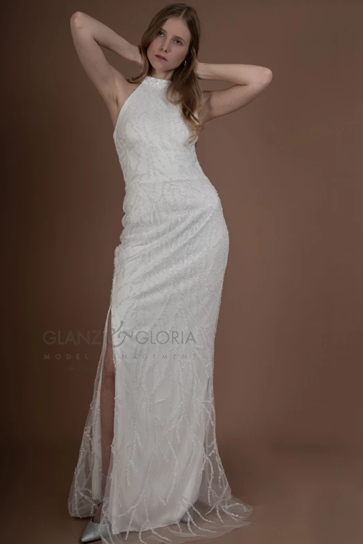 Carolin B. - Gallery image Carolin B. - Gallery image