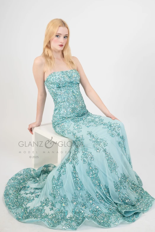 Elen F. - Gallery image Elen F. - Gallery image