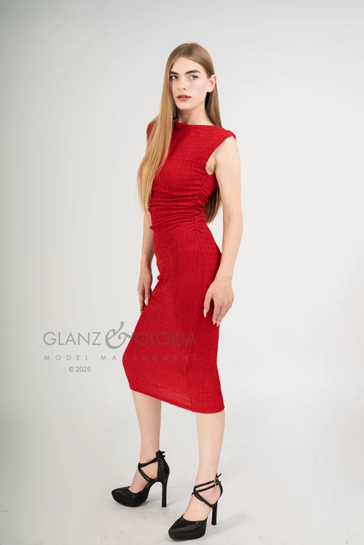 Daryna B. - Gallery image Daryna B. - Gallery image