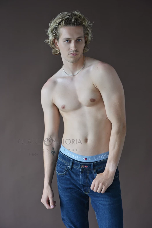 Daniel S. - Gallery image Daniel S. - Gallery image