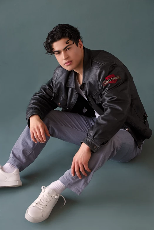 Adrian S. - Gallery image Adrian S. - Gallery image