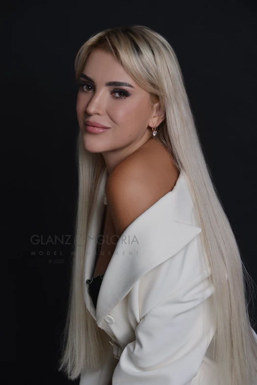 Lillia K. - Gallery image Lillia K. - Gallery image