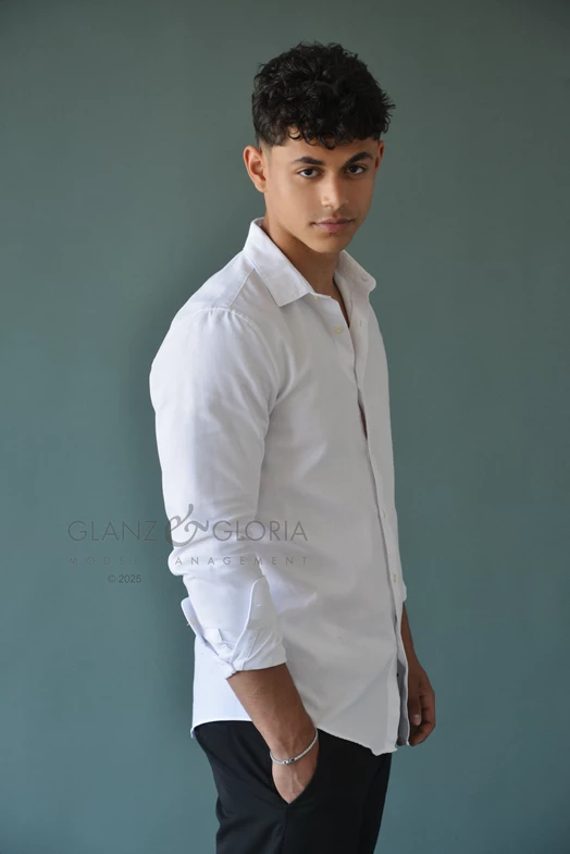 Ilias Z. - Gallery image Ilias Z. - Gallery image