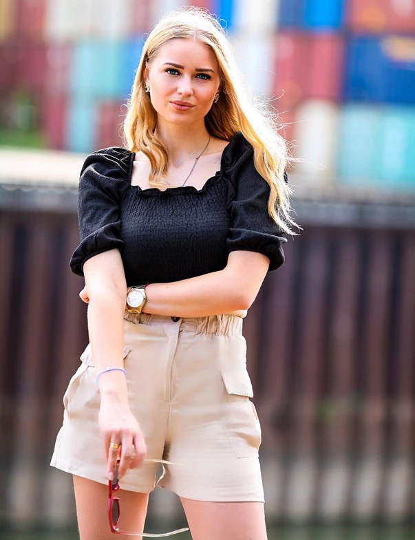 Alina K. - Gallery image Alina K. - Gallery image