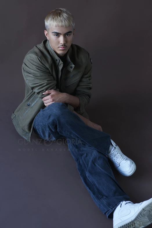 Younes C. - Gallery image Younes C. - Gallery image