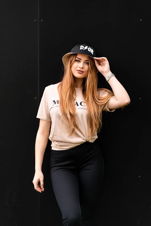 Alina K. - Gallery image Alina K. - Gallery image