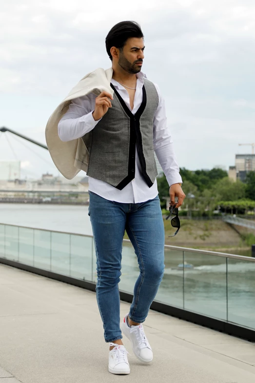 Farzad C. - Gallery image Farzad C. - Gallery image