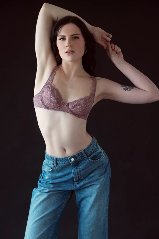 Lena T. - Gallery image Lena T. - Gallery image