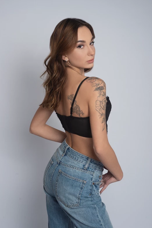 Viktoriia V. - Gallery image Viktoriia V. - Gallery image