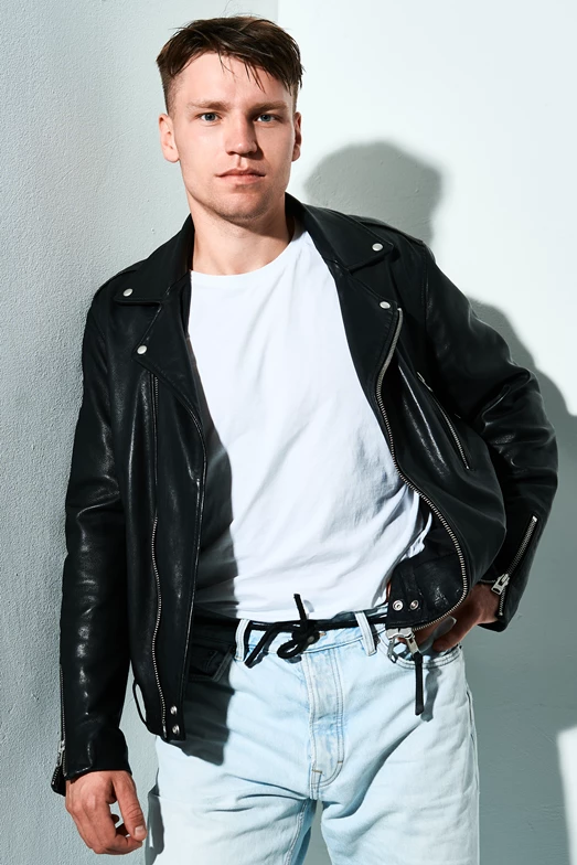 Philip L. - Gallery image Philip L. - Gallery image