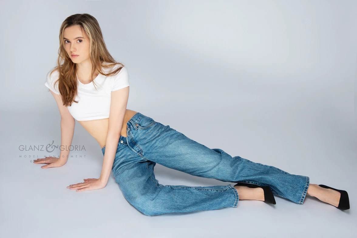 Eliza W. - Düsseldorf - Gallery image Eliza W. - Düsseldorf - Gallery image