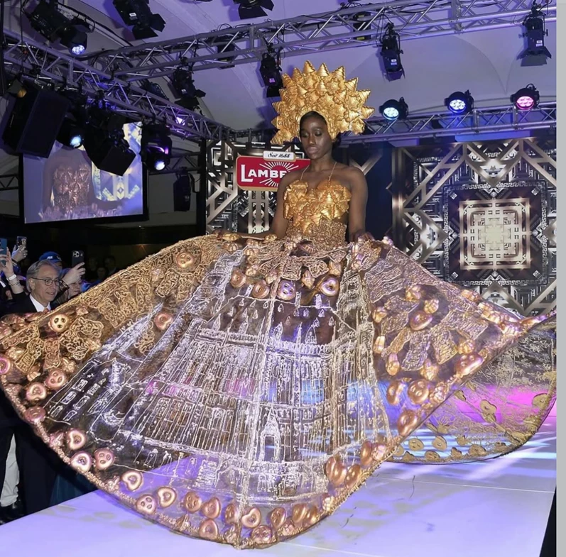 Kesandra C. - Düsseldorf - Gallery image Kesandra C. - Düsseldorf - Gallery image