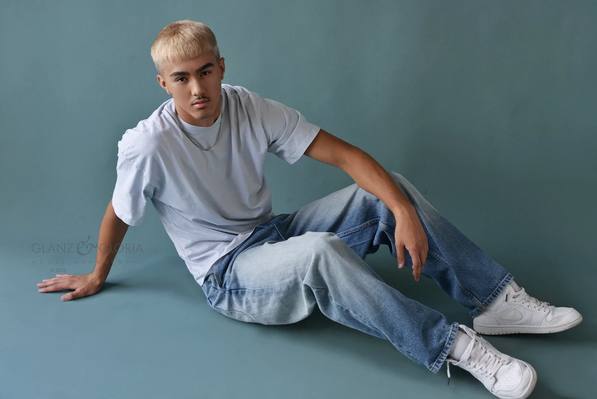 Younes C. - Gallery image Younes C. - Gallery image