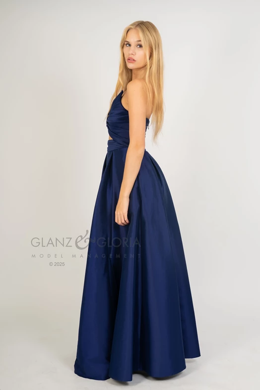 Lea K. - Gallery image Lea K. - Gallery image