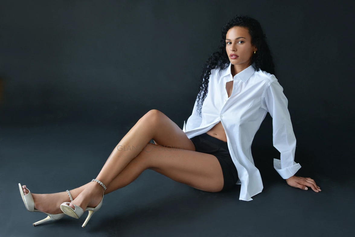 Catharina P. - Gallery image Catharina P. - Gallery image