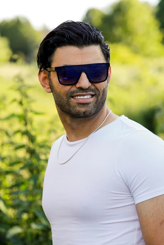 Farzad C. - Gallery image Farzad C. - Gallery image