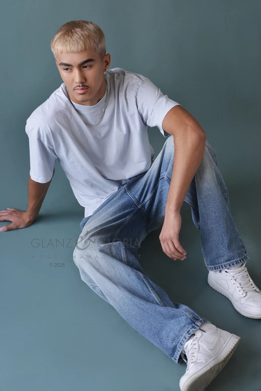 Younes C. - Gallery image Younes C. - Gallery image