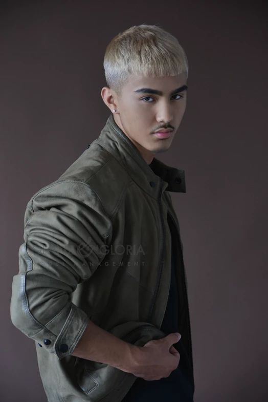 Younes C. - Gallery image Younes C. - Gallery image