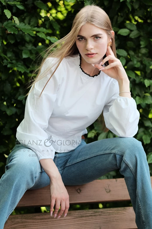 Daryna B. - Gallery image Daryna B. - Gallery image