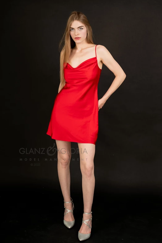 Daryna B. - Gallery image Daryna B. - Gallery image